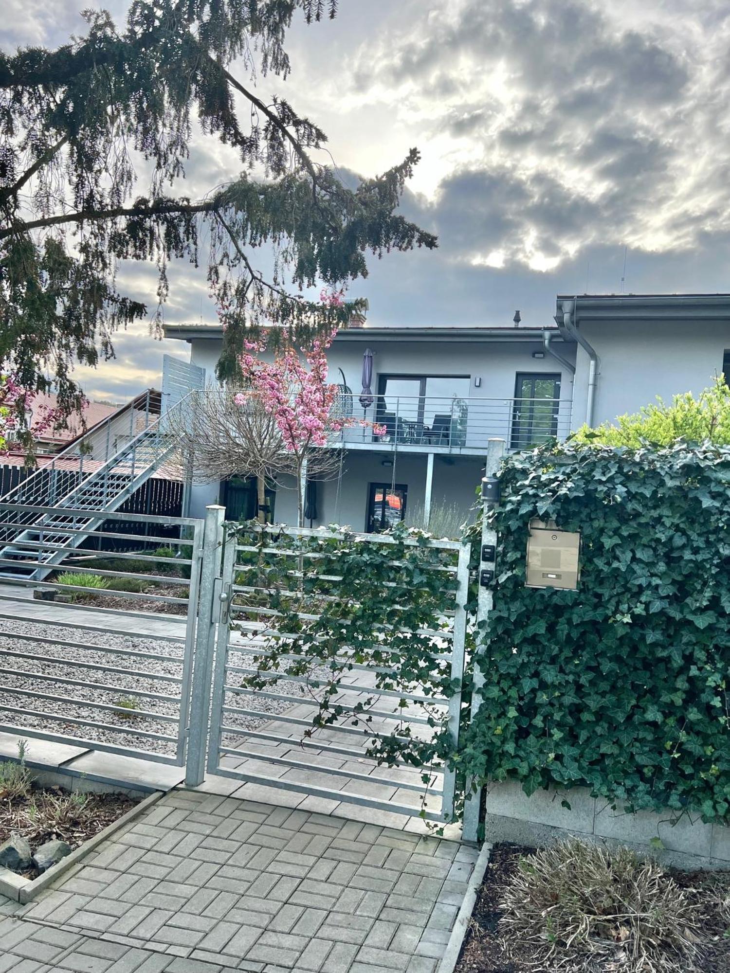 Apartmany Benesov Benesov nad Ploucnici Dış mekan fotoğraf